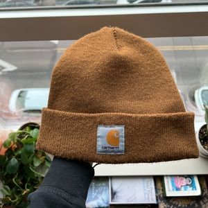 Used Carhartt brown beanie.